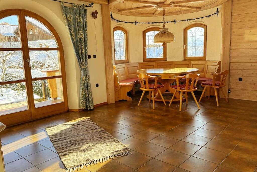 Romantisches Alpenchalet - Mit Sauna Und Kamin - Ruhig Und Zentral 바트톨즈 외부 사진